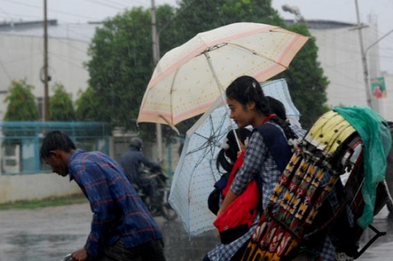 Heavy downpour ruins Puja spirit